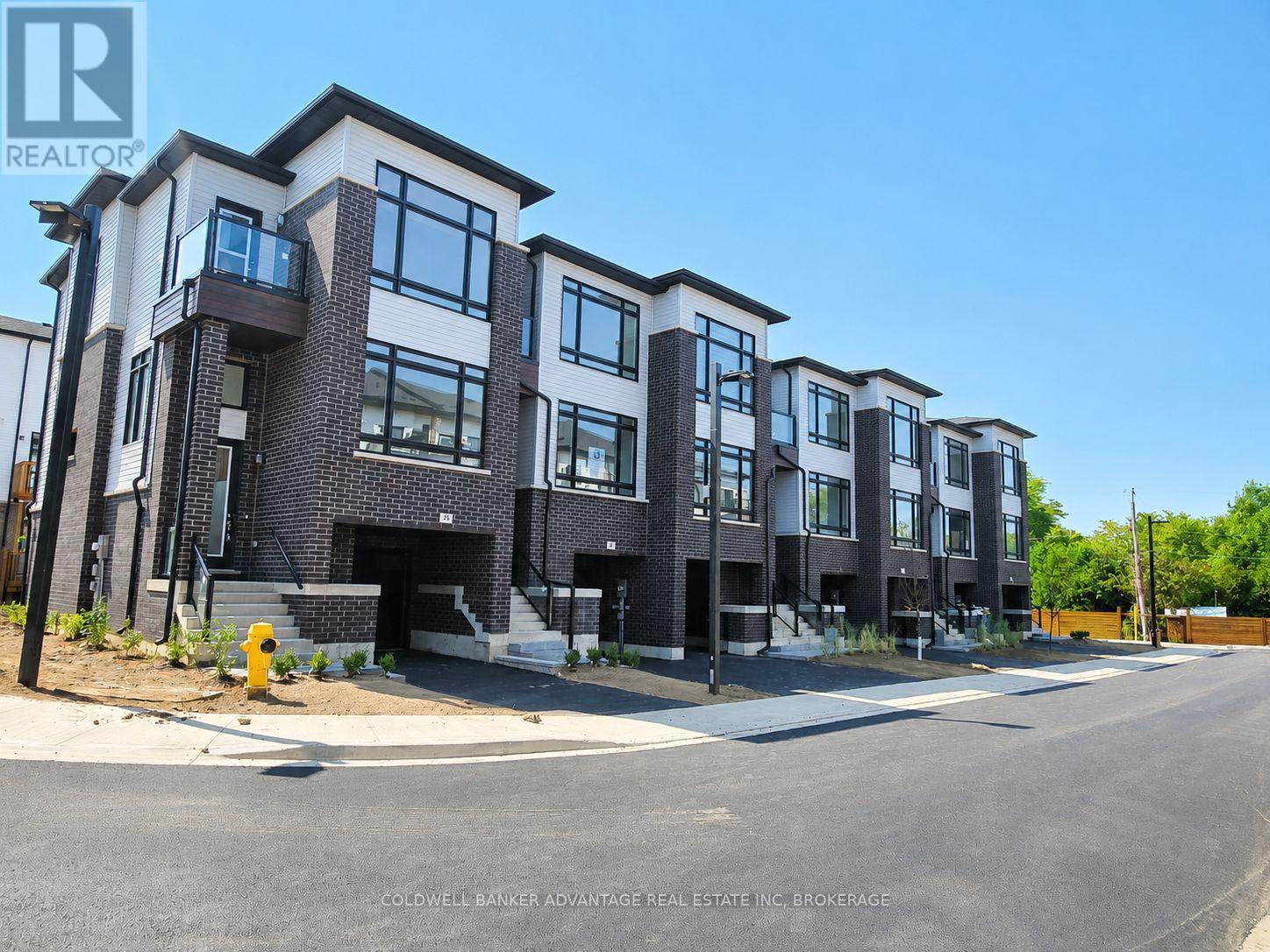 26 - 27 SIDNEY ROSE COMMON, St. Catharines, Ontario