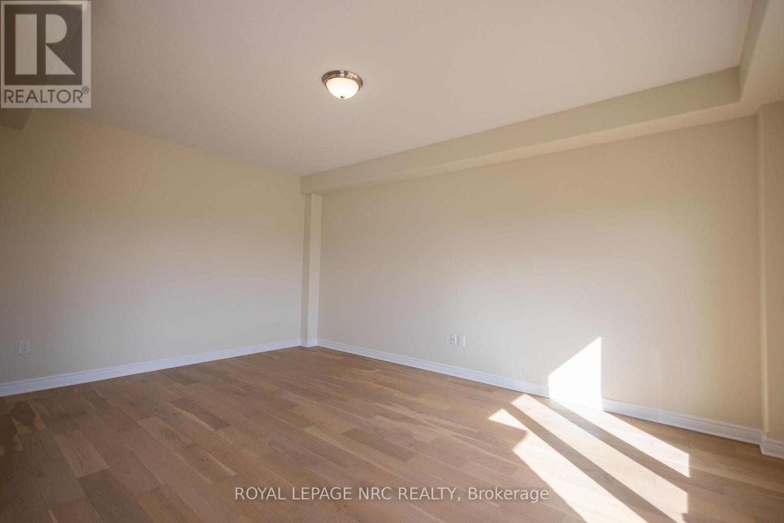 33 Cinnamon Street, Thorold, Ontario  L2V 0H6 - Photo 4 - X13483796