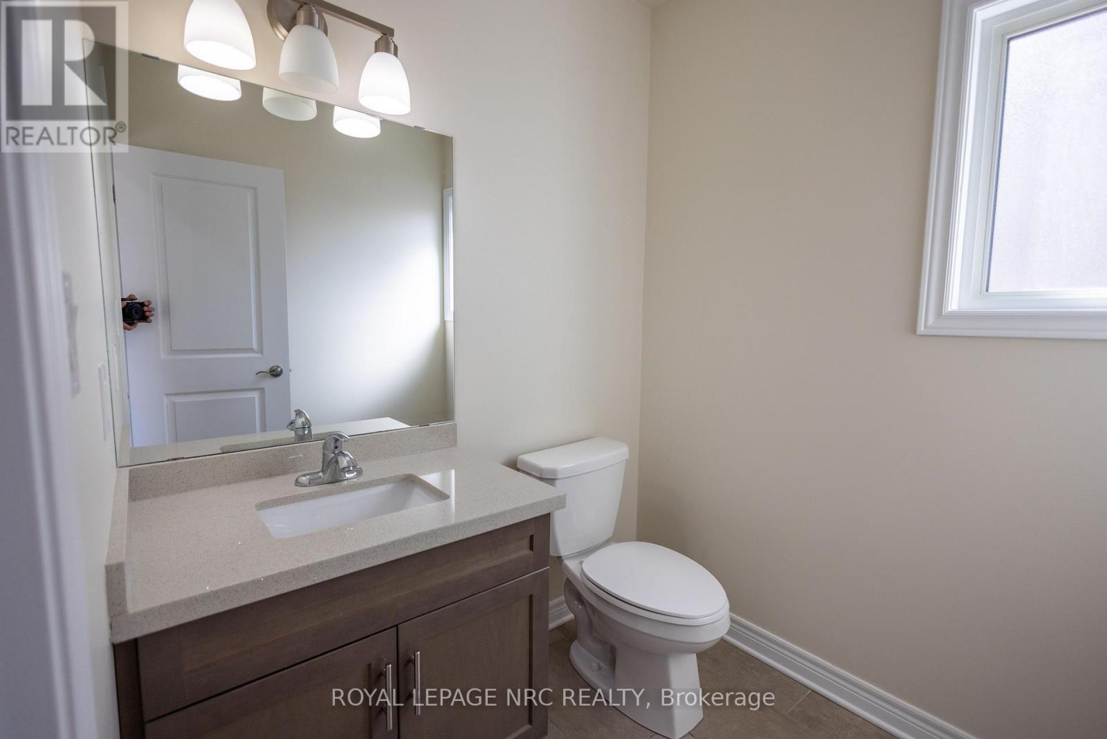 33 Cinnamon Street, Thorold, Ontario  L2V 0H6 - Photo 7 - X13483796