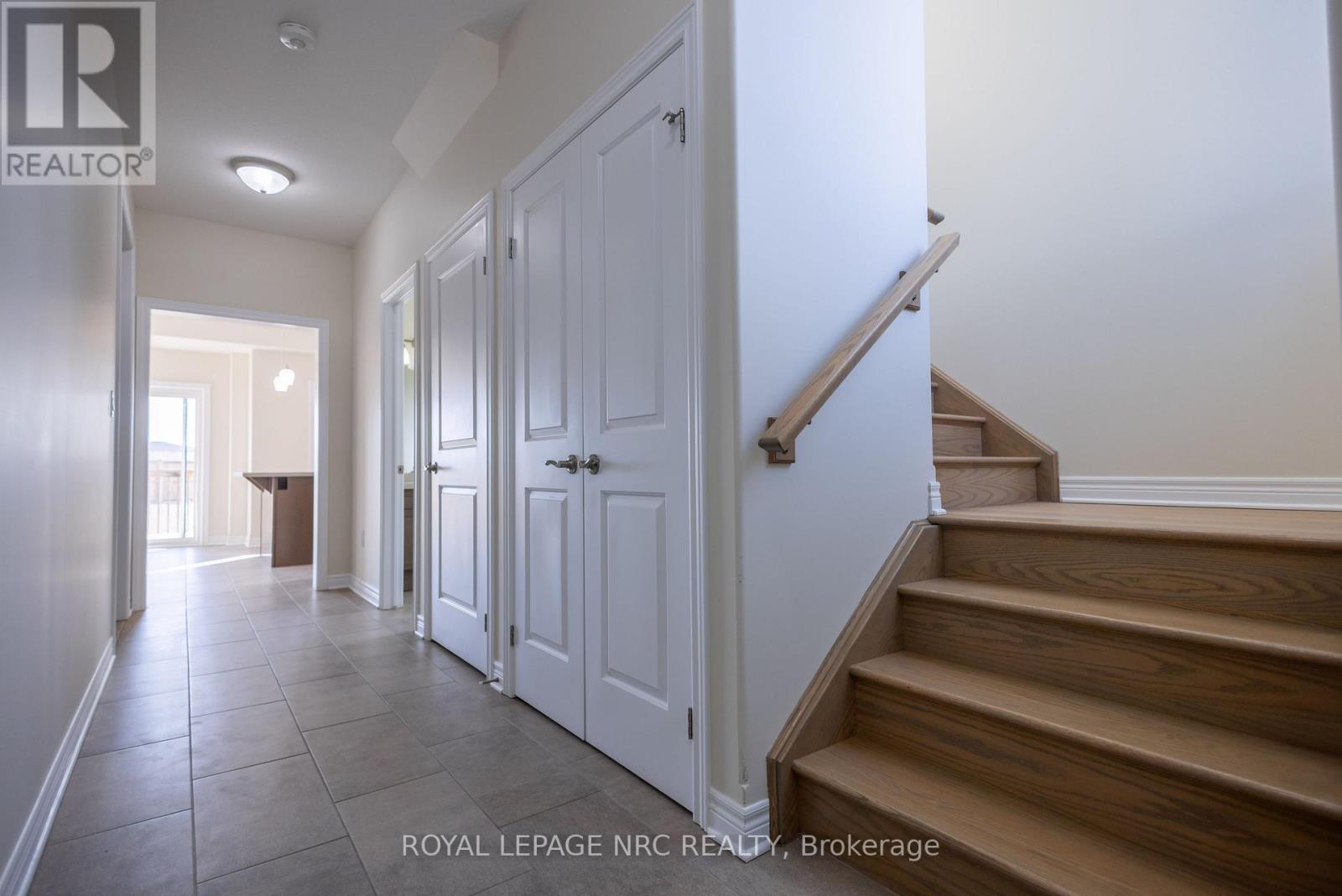 33 Cinnamon Street, Thorold, Ontario  L2V 0H6 - Photo 8 - X13483796