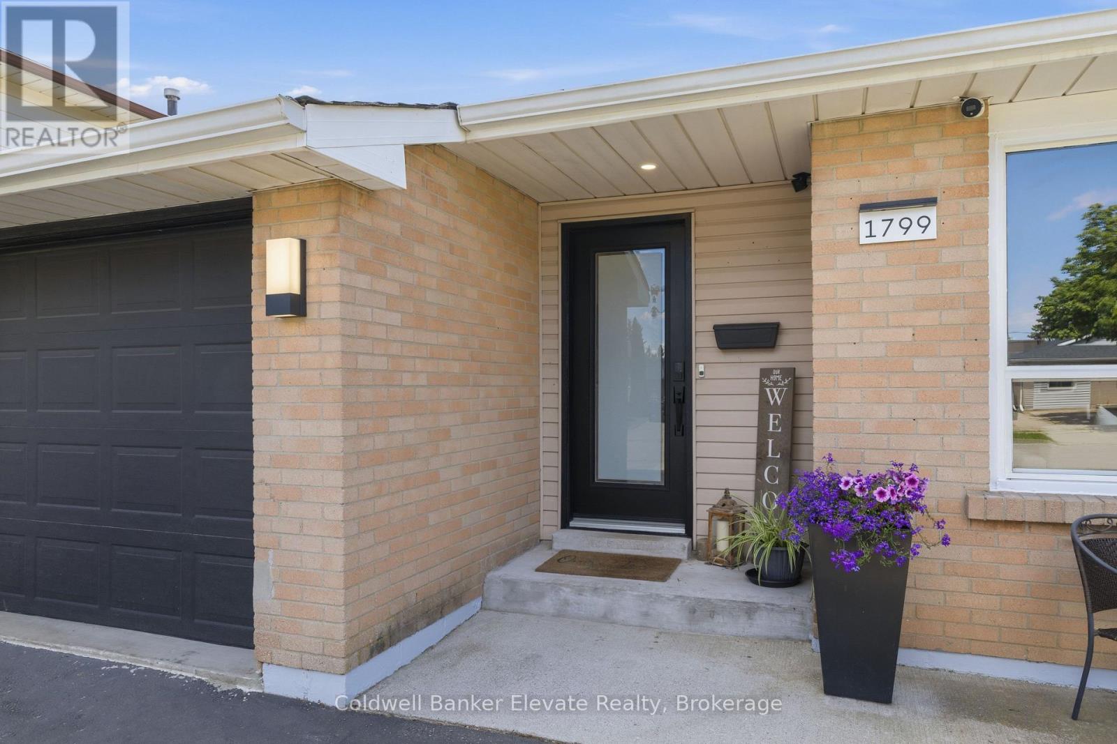 1799 Briarwood Drive, Cambridge, Ontario N3H 5A6 - Photo 4 - X13483484