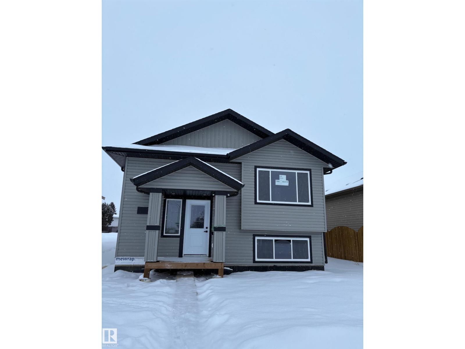 7413 44 Av, Camrose, Alberta  T4V 5C9 - Photo 1 - E4430929