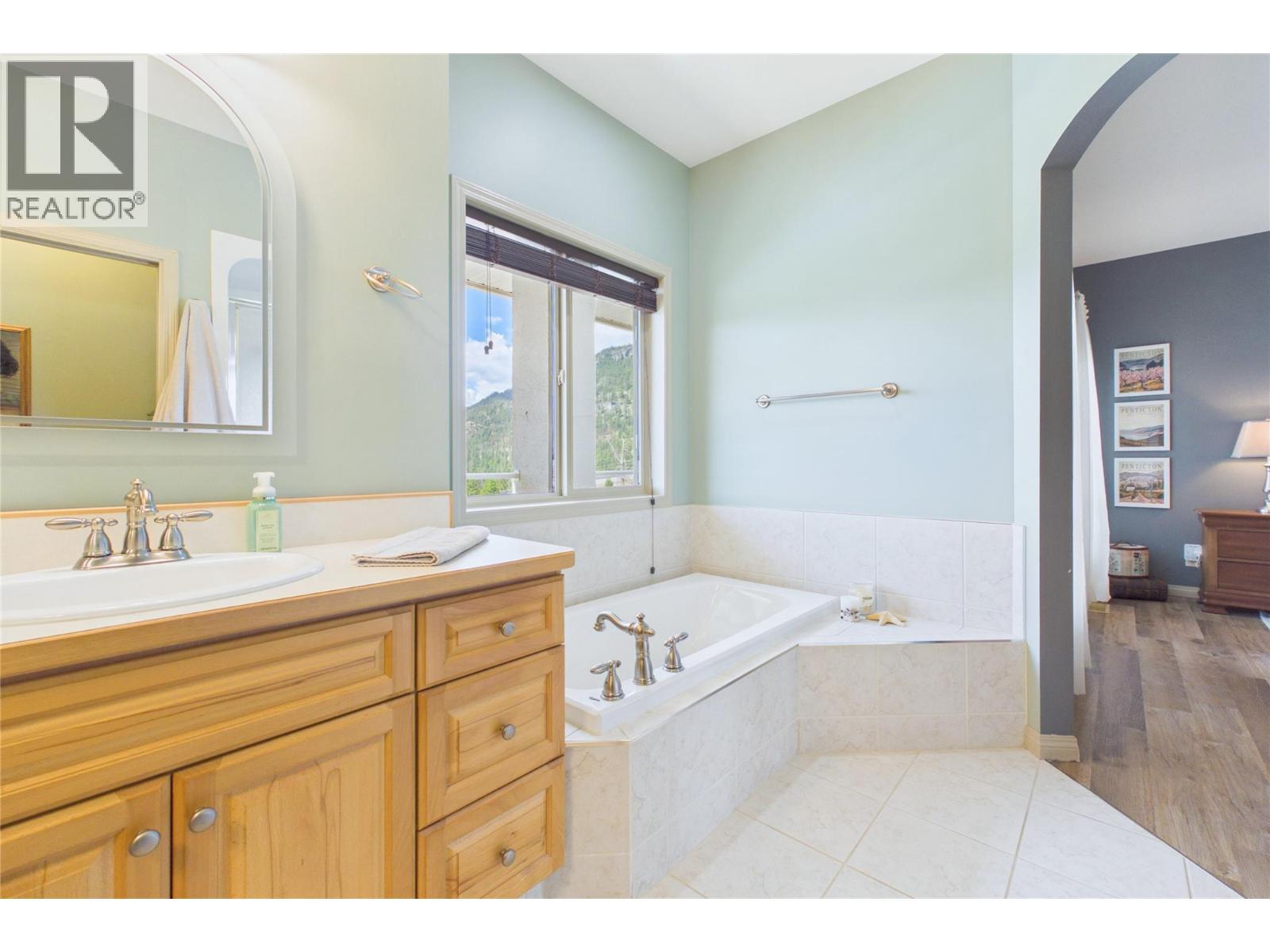 2619 Forsyth Drive, Penticton, British Columbia  V2A 8Y9 - Photo 38 - 10391976