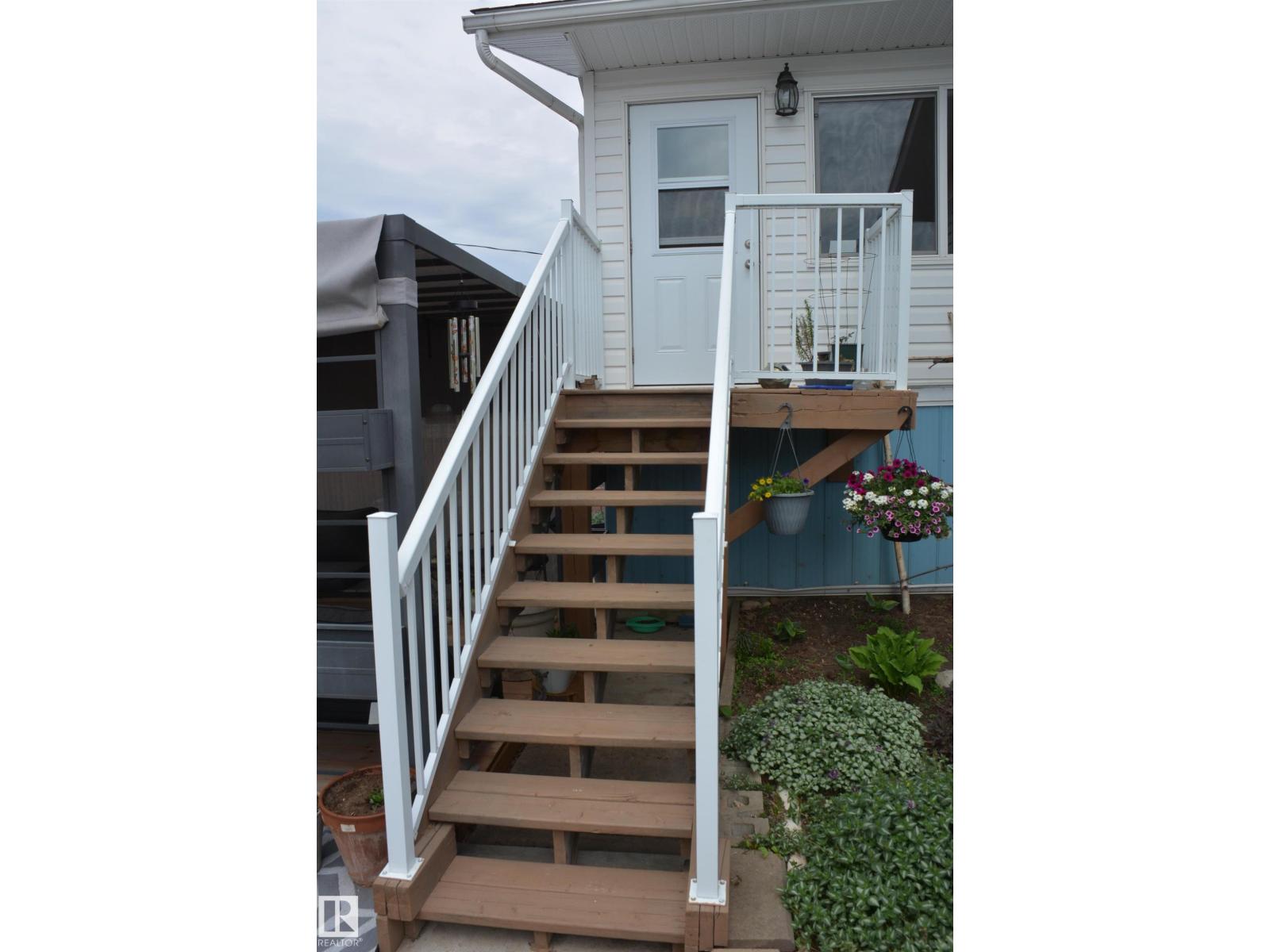 5020 47 St, Barrhead, Alberta  T7N 1H5 - Photo 14 - E4478256