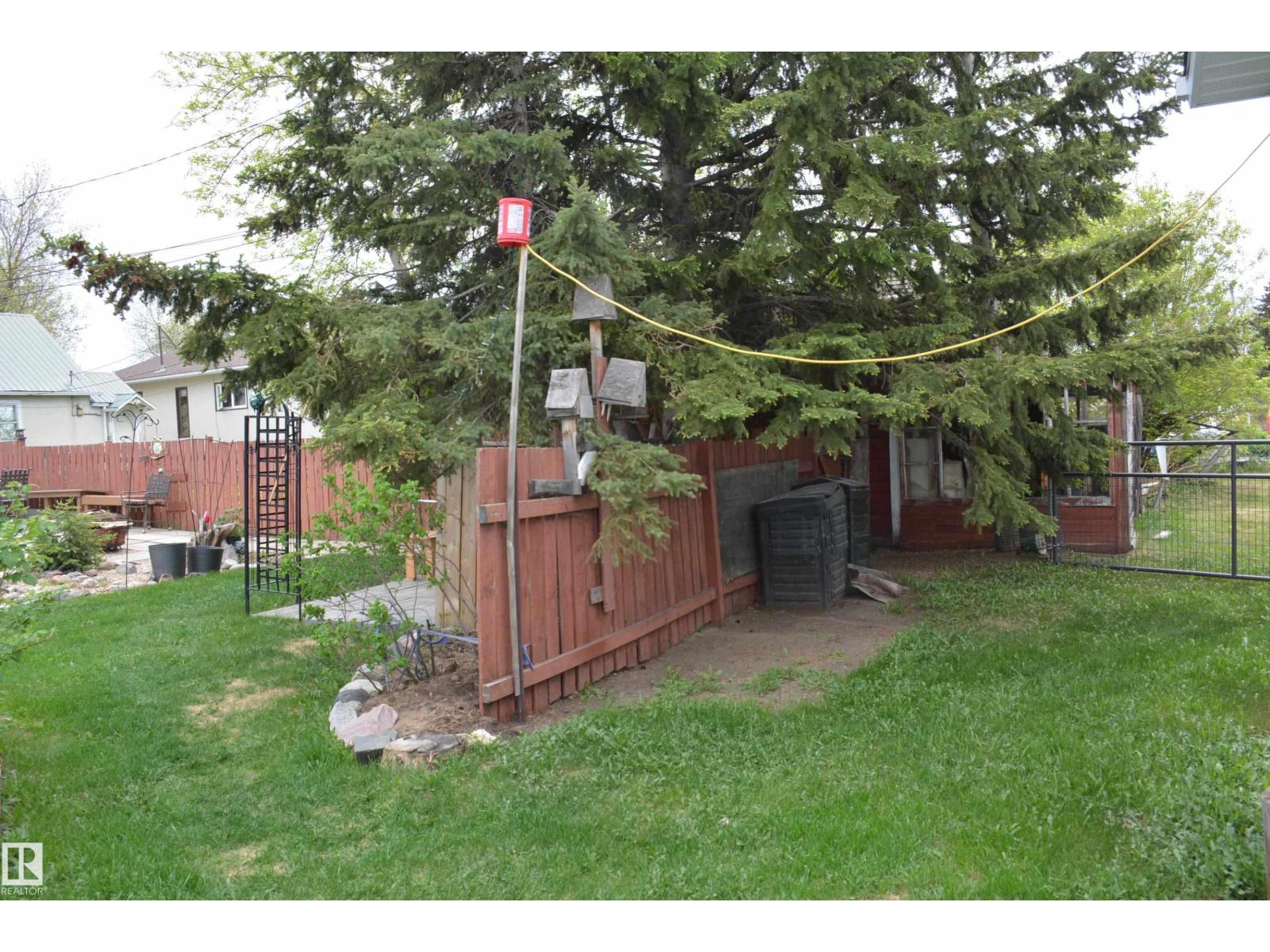 5020 47 St, Barrhead, Alberta  T7N 1H5 - Photo 8 - E4478256