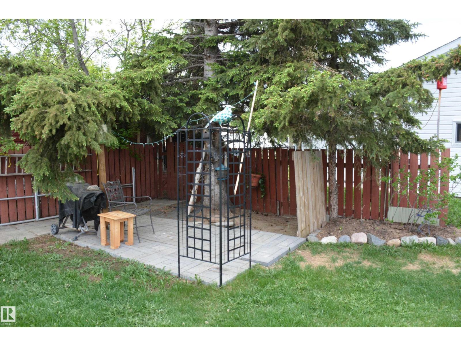 5020 47 St, Barrhead, Alberta  T7N 1H5 - Photo 6 - E4478256