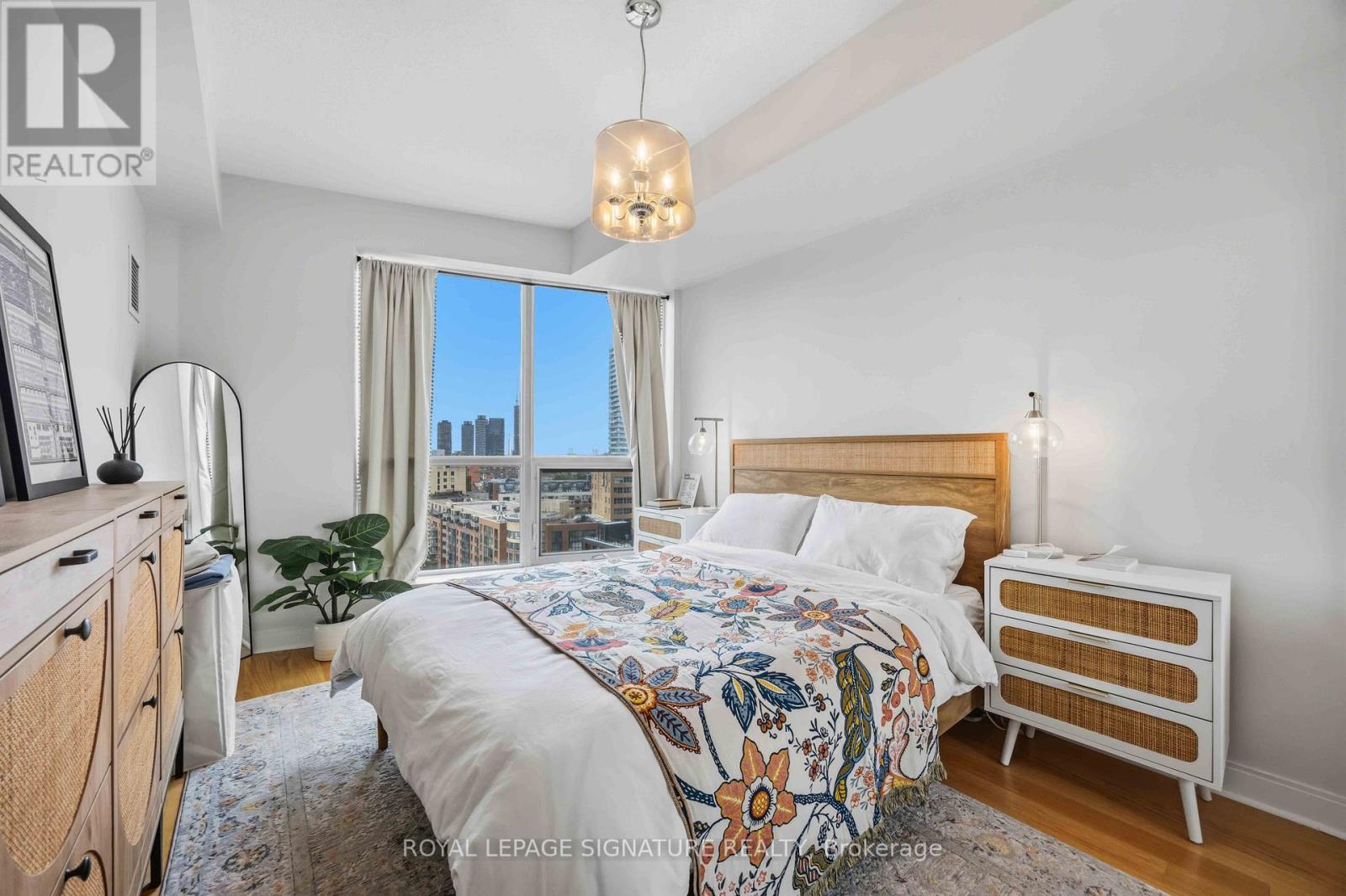 1409 - 38 The Esplanade, Toronto, Ontario  M5E 1A5 - Photo 13 - C13483538