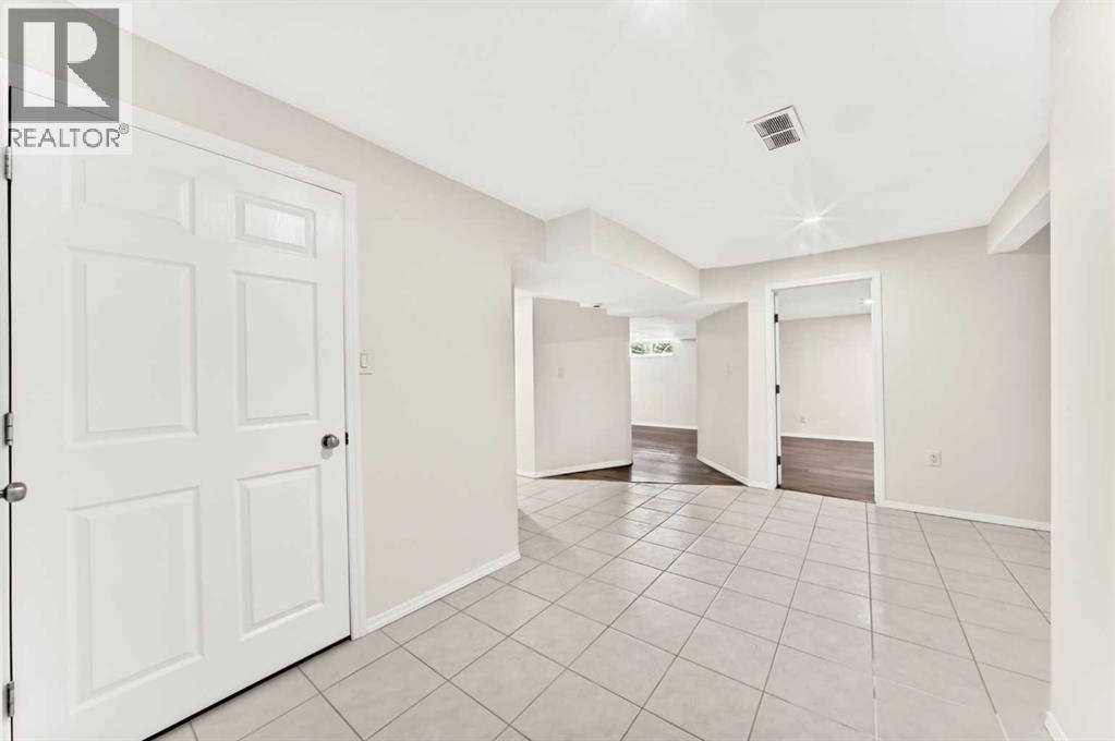 112 Christie Park Manor Sw, Calgary, Alberta  T3H 2E8 - Photo 42 - A2309211