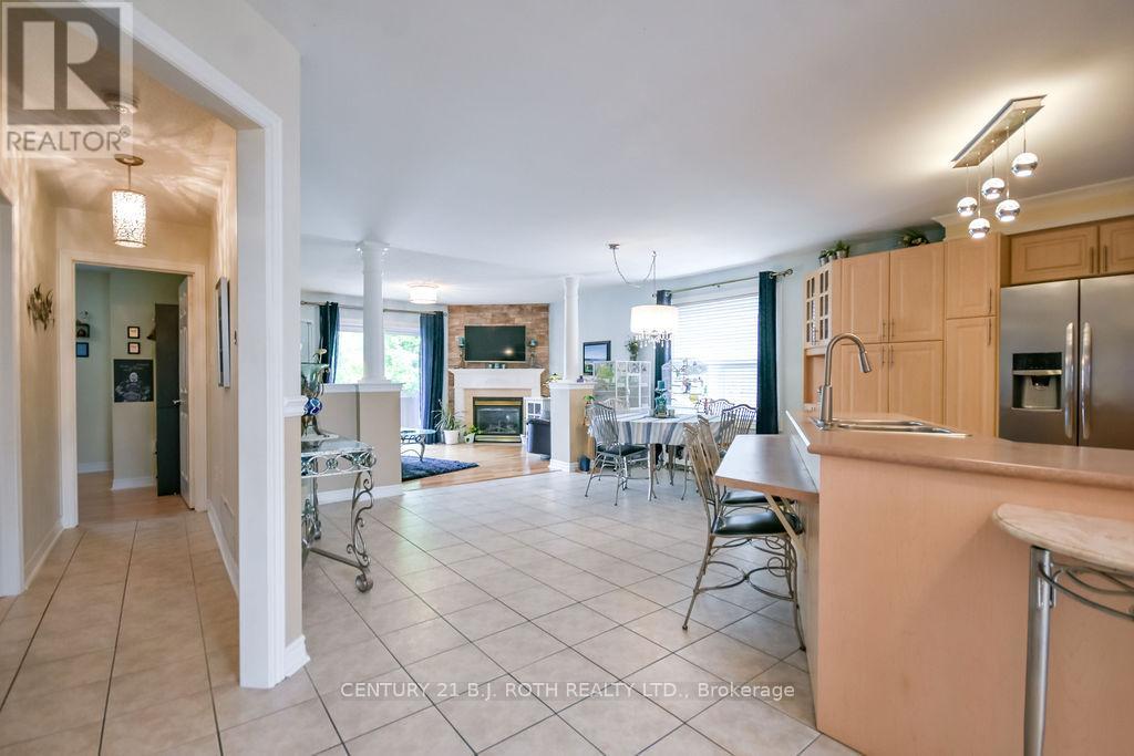 30 Mcavoy Drive, Barrie, Ontario  L4N 0P8 - Photo 10 - S13430962