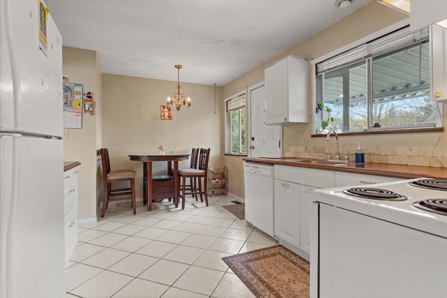 3180 Coronation Court, Abbotsford, British Columbia  V2T 4J7 - Photo 8 - R3138934