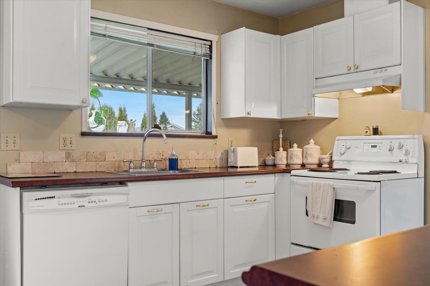 3180 Coronation Court, Abbotsford, British Columbia  V2T 4J7 - Photo 11 - R3138934