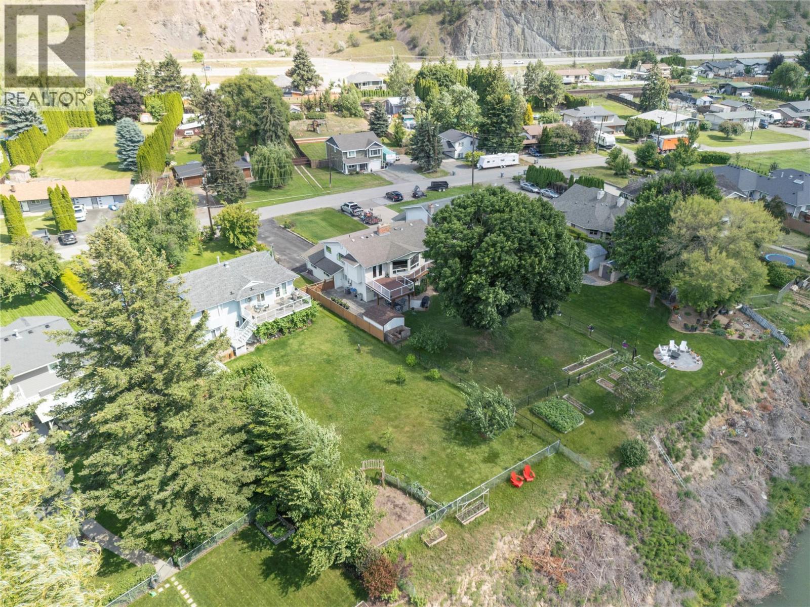 4061 Davie Road, Kamloops, British Columbia  V2H 1K8 - Photo 2 - 10392272
