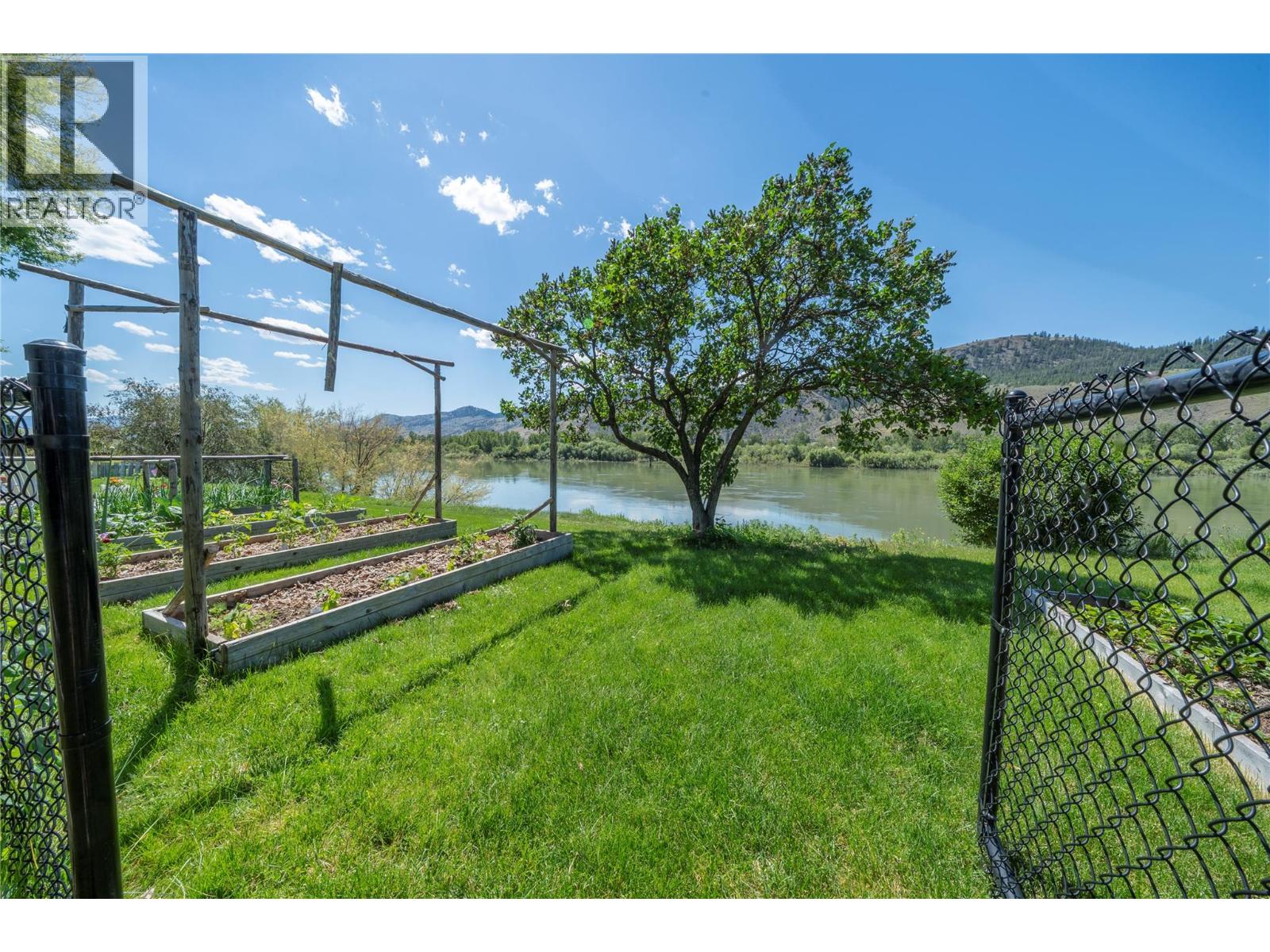 4061 Davie Road, Kamloops, British Columbia  V2H 1K8 - Photo 37 - 10392272