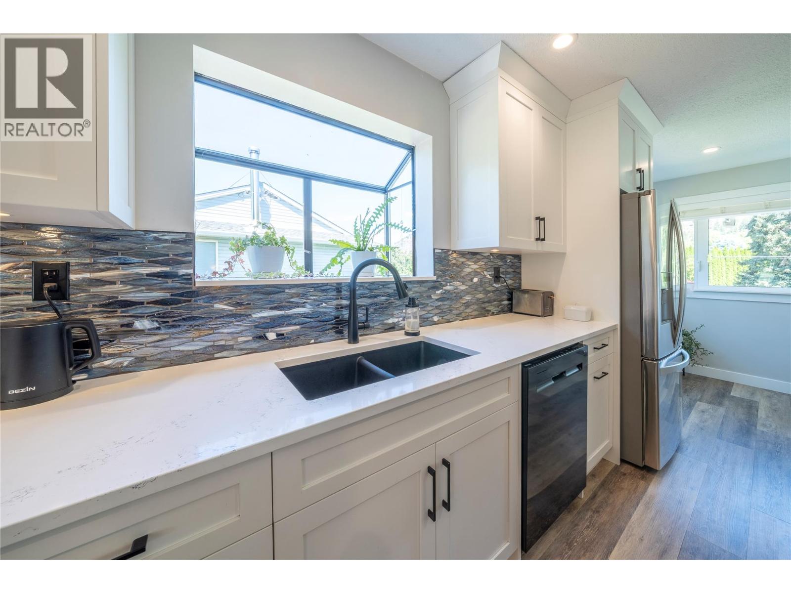 4061 Davie Road, Kamloops, British Columbia  V2H 1K8 - Photo 6 - 10392272