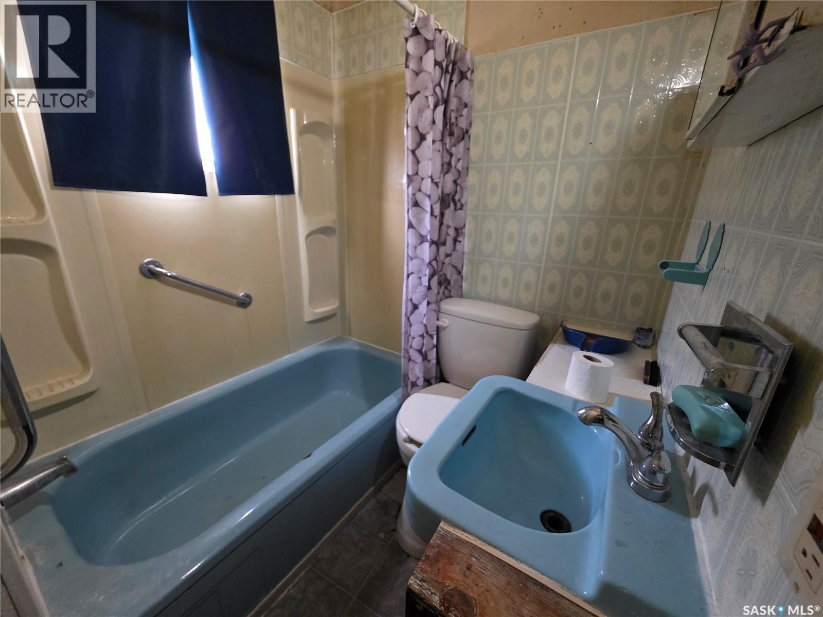 236 6th Avenue Ne, Swift Current, Saskatchewan  S9H 2M2 - Photo 8 - SK040482
