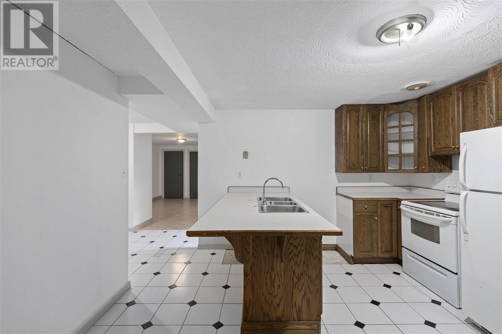 105 Pozzebon Cres, Sault Ste. Marie, Ontario P6C 6B4 - Photo 5 - SM261586