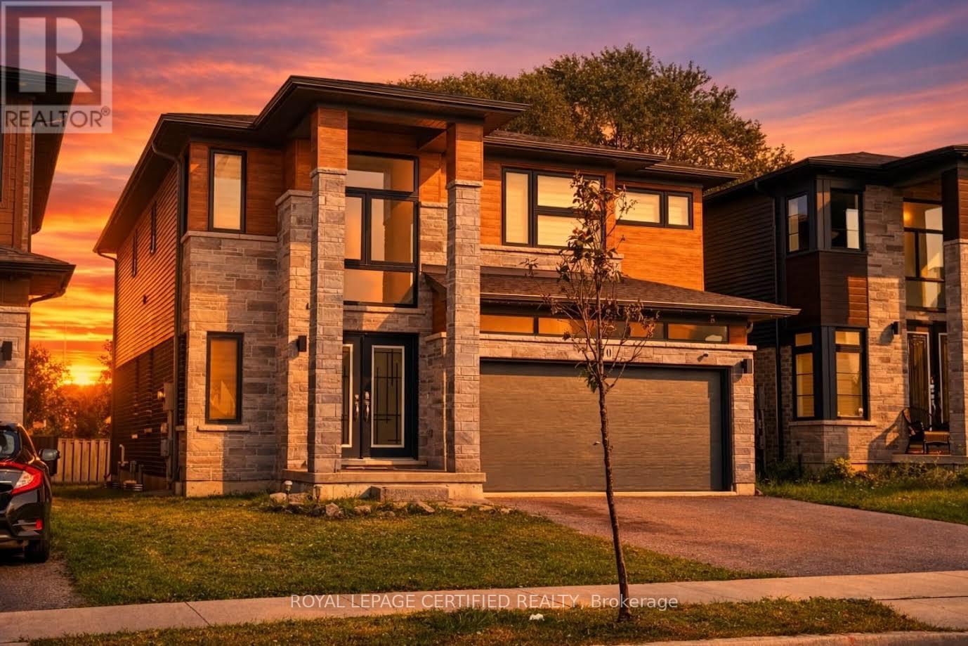 40 LEXINGTON AVENUE, Hamilton, Ontario