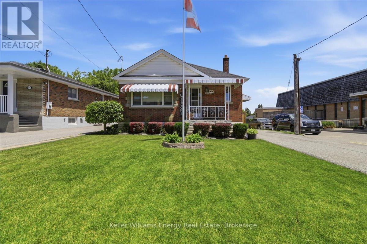 125 WILSON ROAD S, Oshawa, Ontario