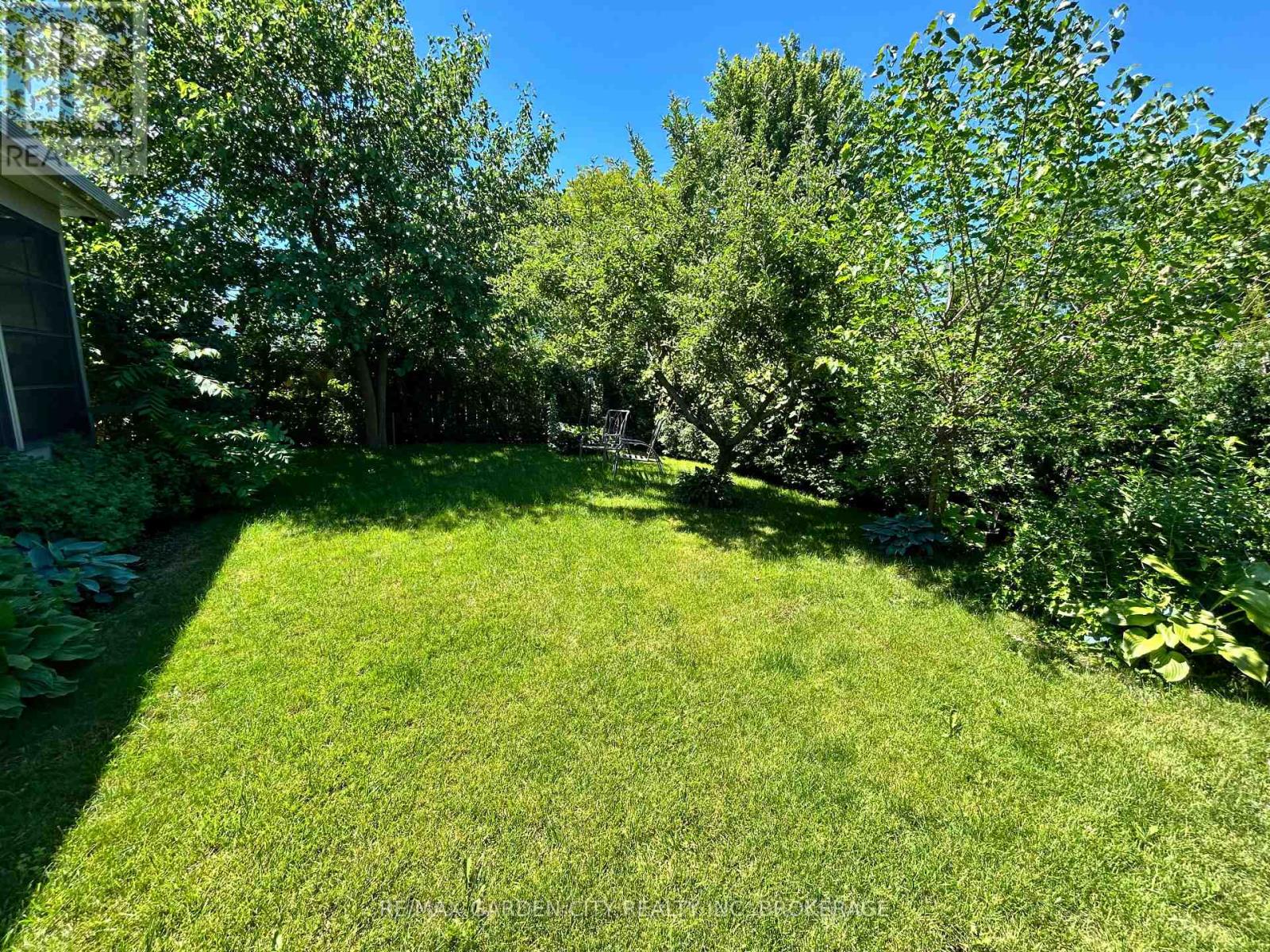 21 Bascary Crescent, St. Catharines, Ontario  L2S 3M7 - Photo 5 - X12945046
