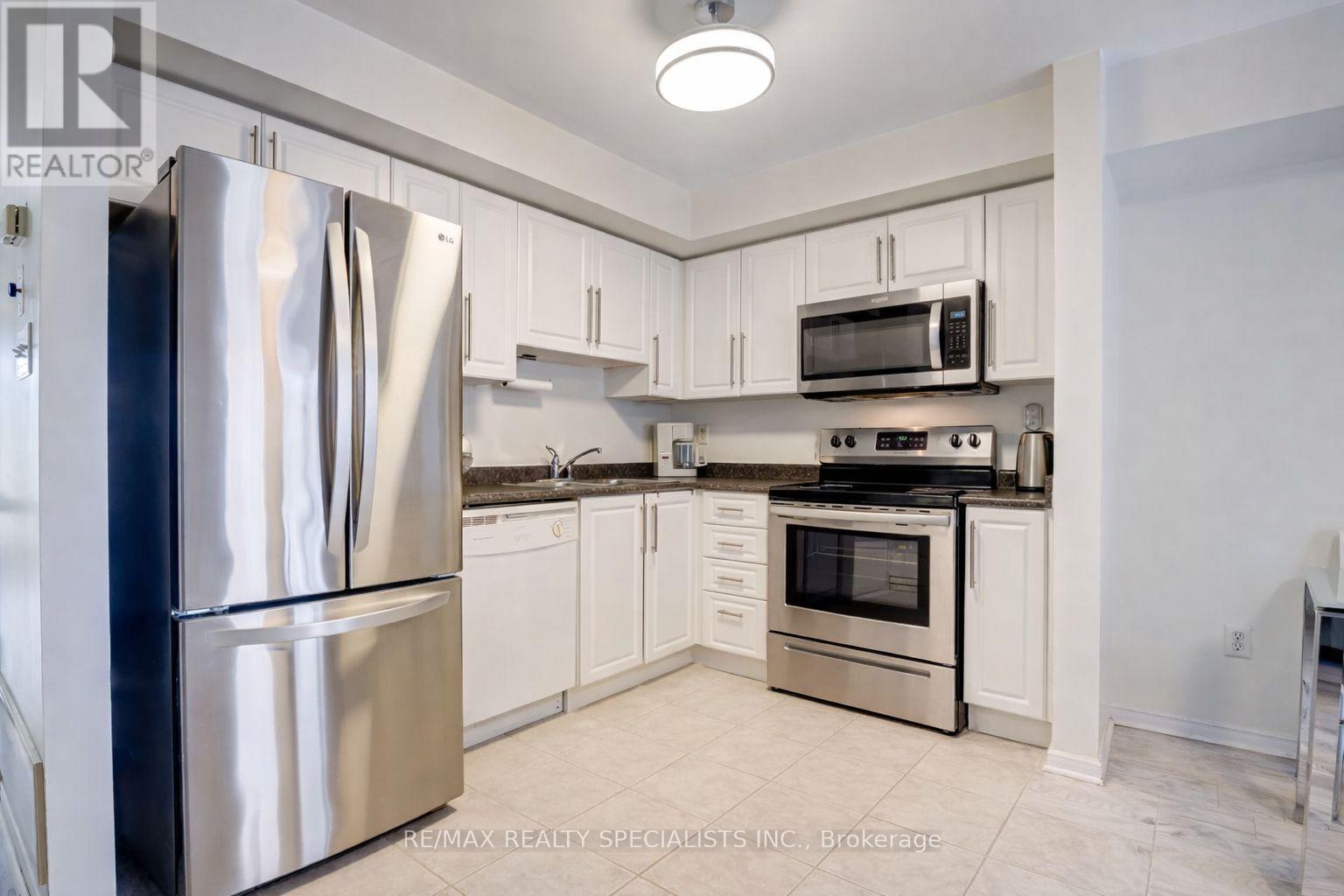 16 - 3975 Eglinton Avenue W, Mississauga, Ontario L5M 0E7 - Photo 4 - W13233352