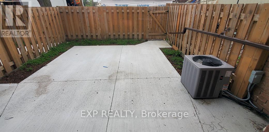 162 - 44 Berkley Drive, St. Catharines, Ontario  L2M 6W6 - Photo 2 - X13484058