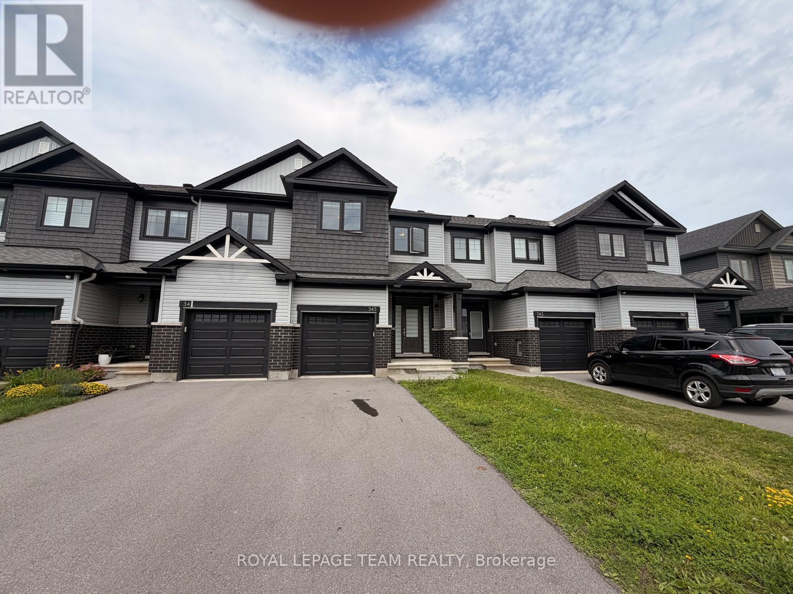 343 Grackle Street N, Ottawa, Ontario  K1X 0G6 - Photo 2 - X13484034