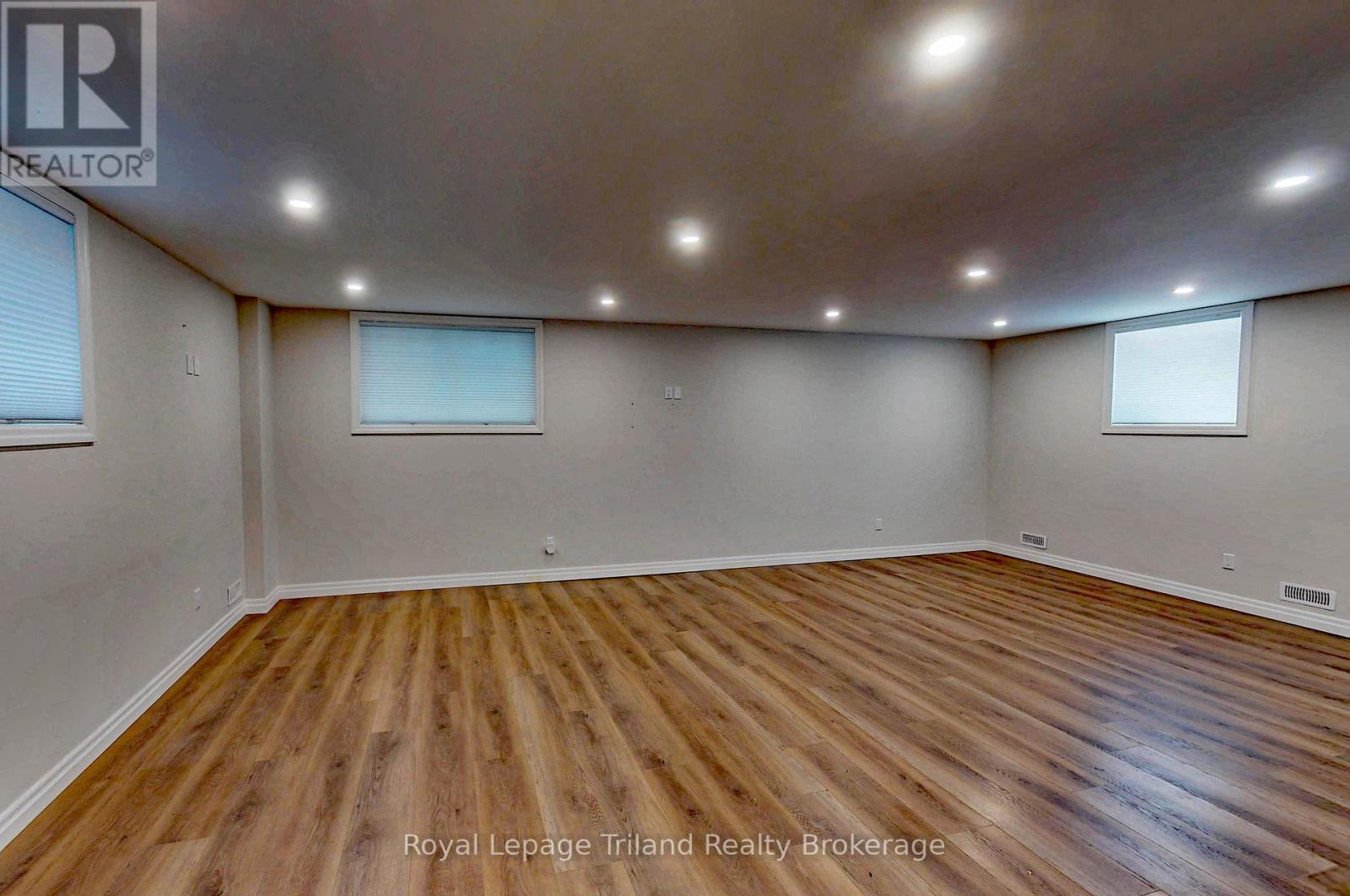 2 - 18 Winniett Street, Woodstock, Ontario  N4S 5Z3 - Photo 5 - X13484024