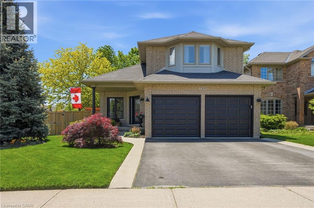 1300 SILVAN FOREST Drive, Burlington, Ontario