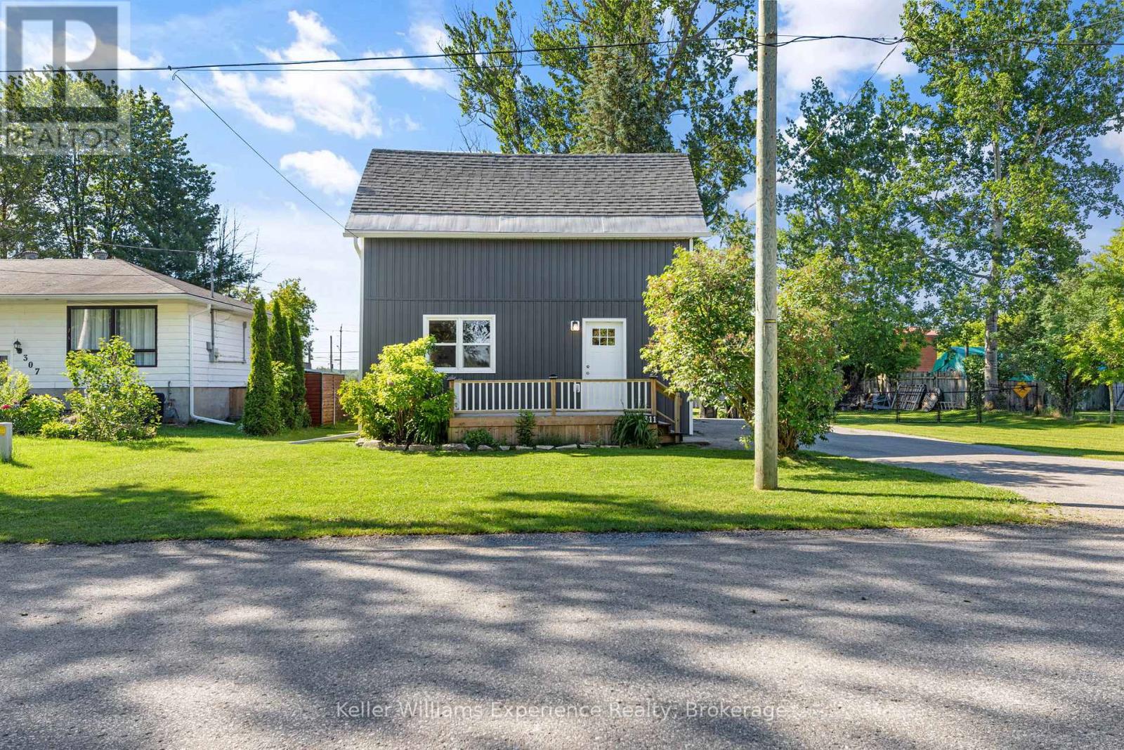 311 ARMSTRONG STREET, Tay, Ontario