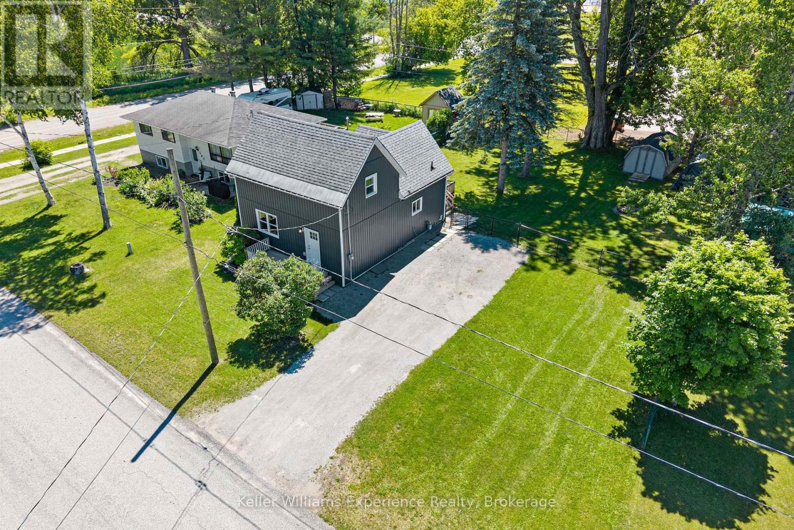 311 Armstrong Street, Tay, Ontario  L0K 1R0 - Photo 3 - S13484028