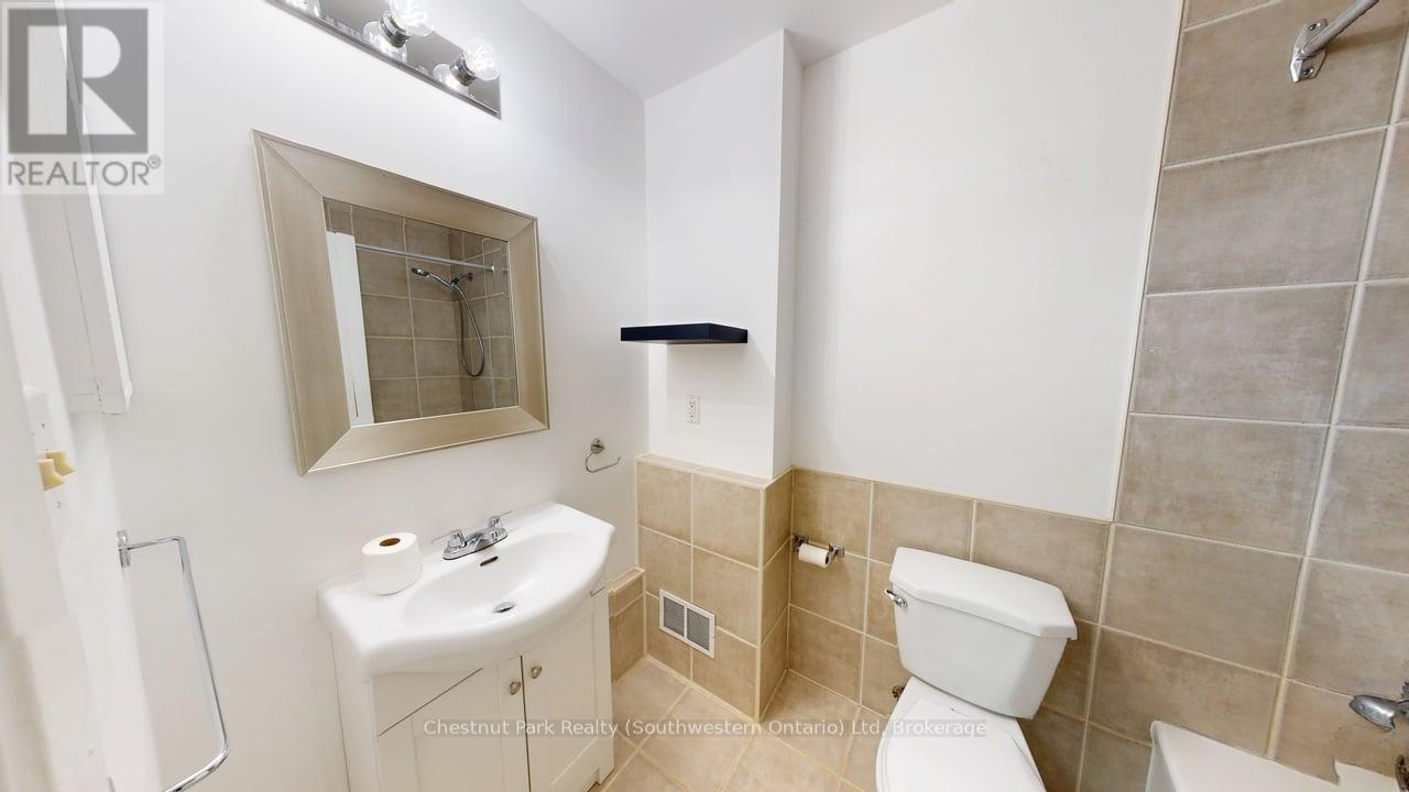303 - 97 Farquhar Street, Guelph (Downtown), Ontario  N1H 3N4 - Photo 10 - X13484100