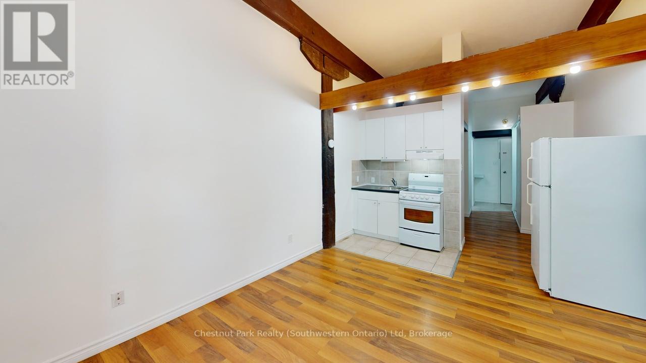 303 - 97 Farquhar Street, Guelph (Downtown), Ontario  N1H 3N4 - Photo 2 - X13484100
