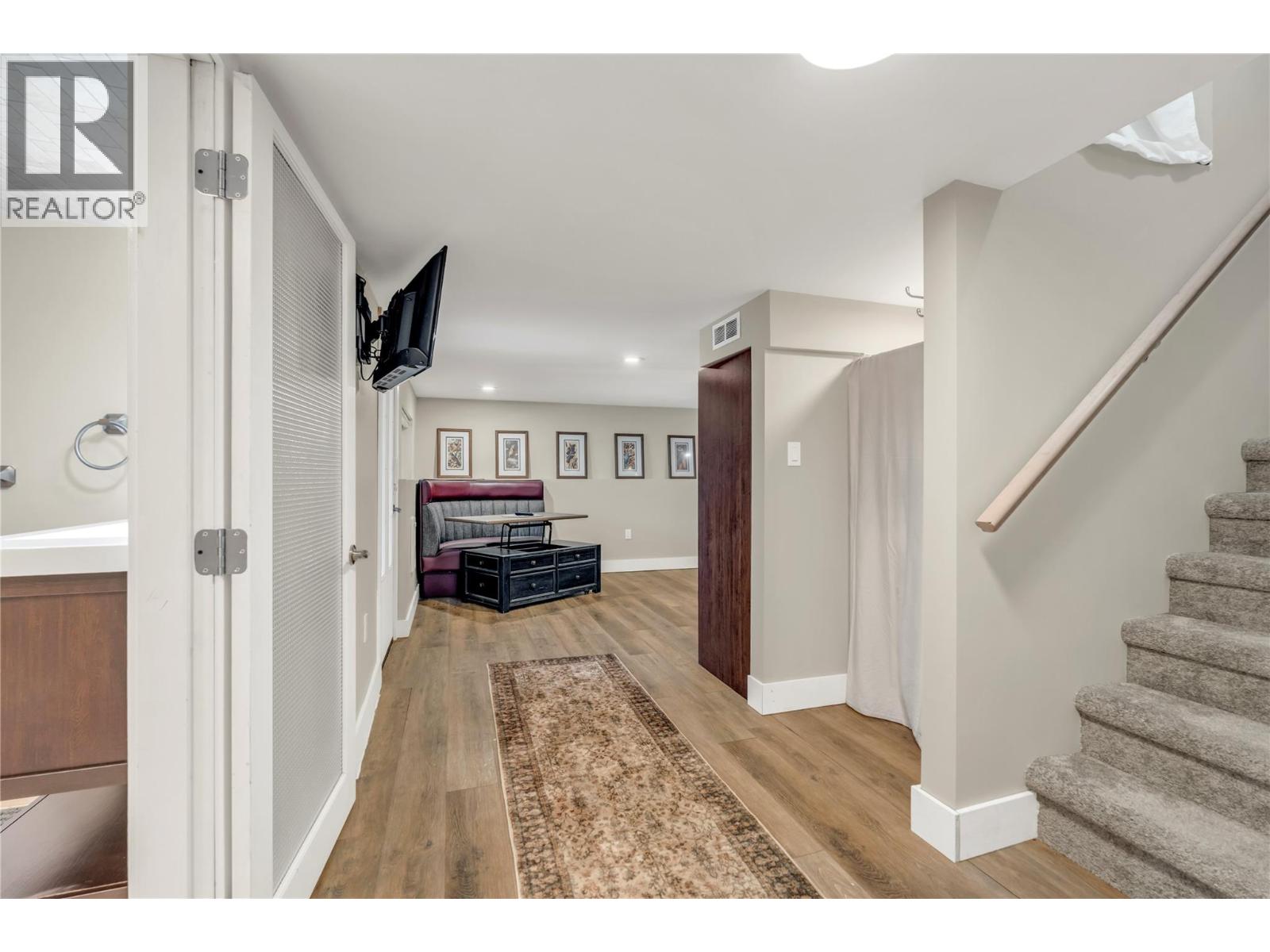 Listing image 51