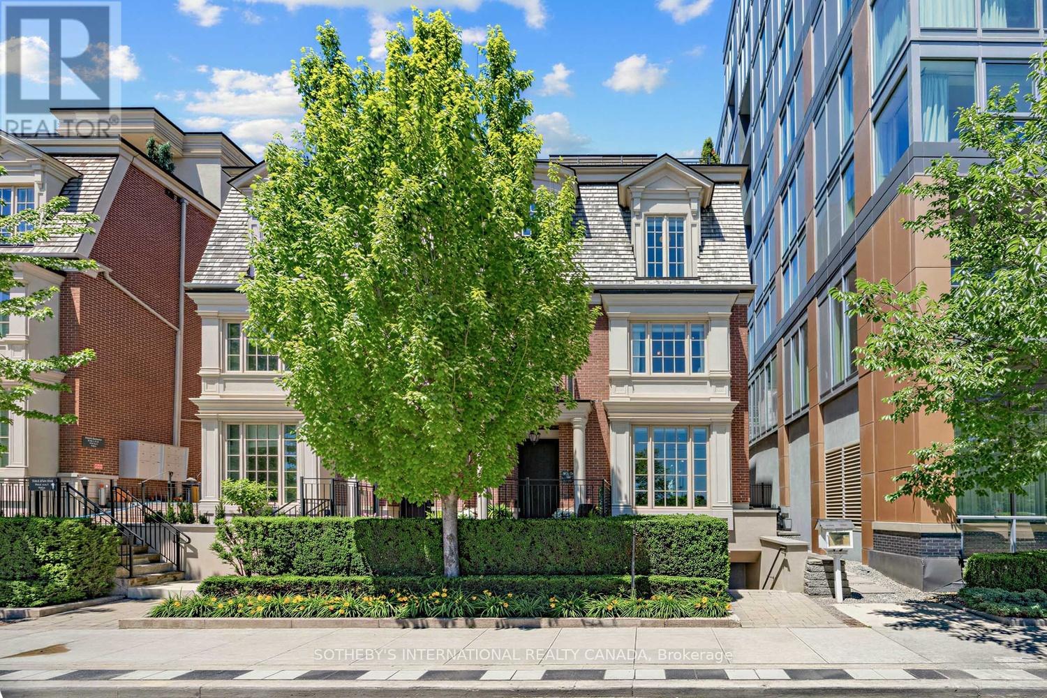 TH2 - 288 ST CLAIR AVENUE W, Toronto, Ontario