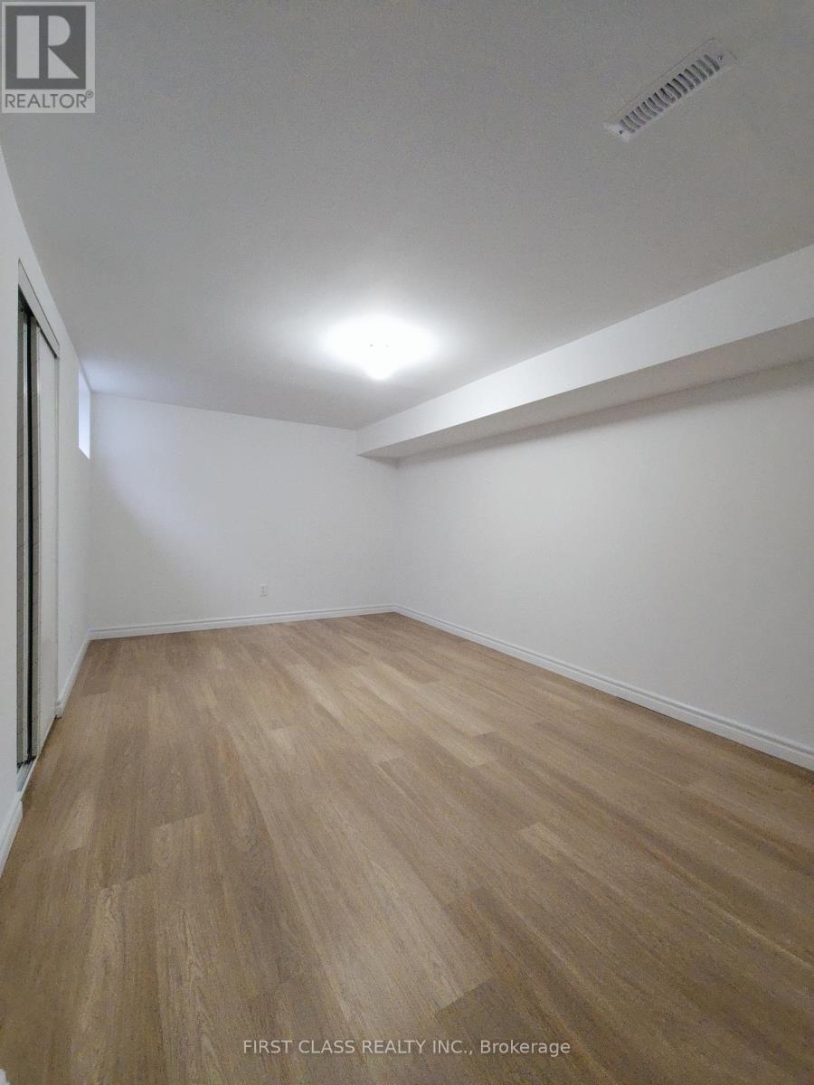 27 Macklingate Court, Toronto, Ontario  M1V 1A2 - Photo 18 - E13221122