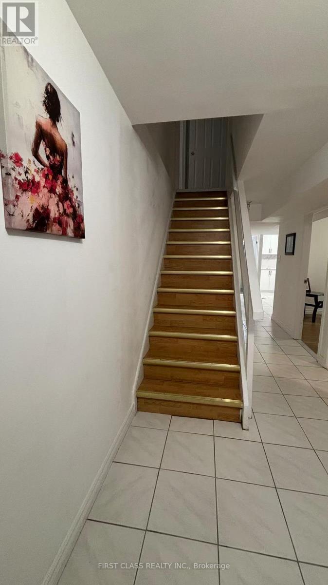 27 Macklingate Court, Toronto, Ontario  M1V 1A2 - Photo 26 - E13221122