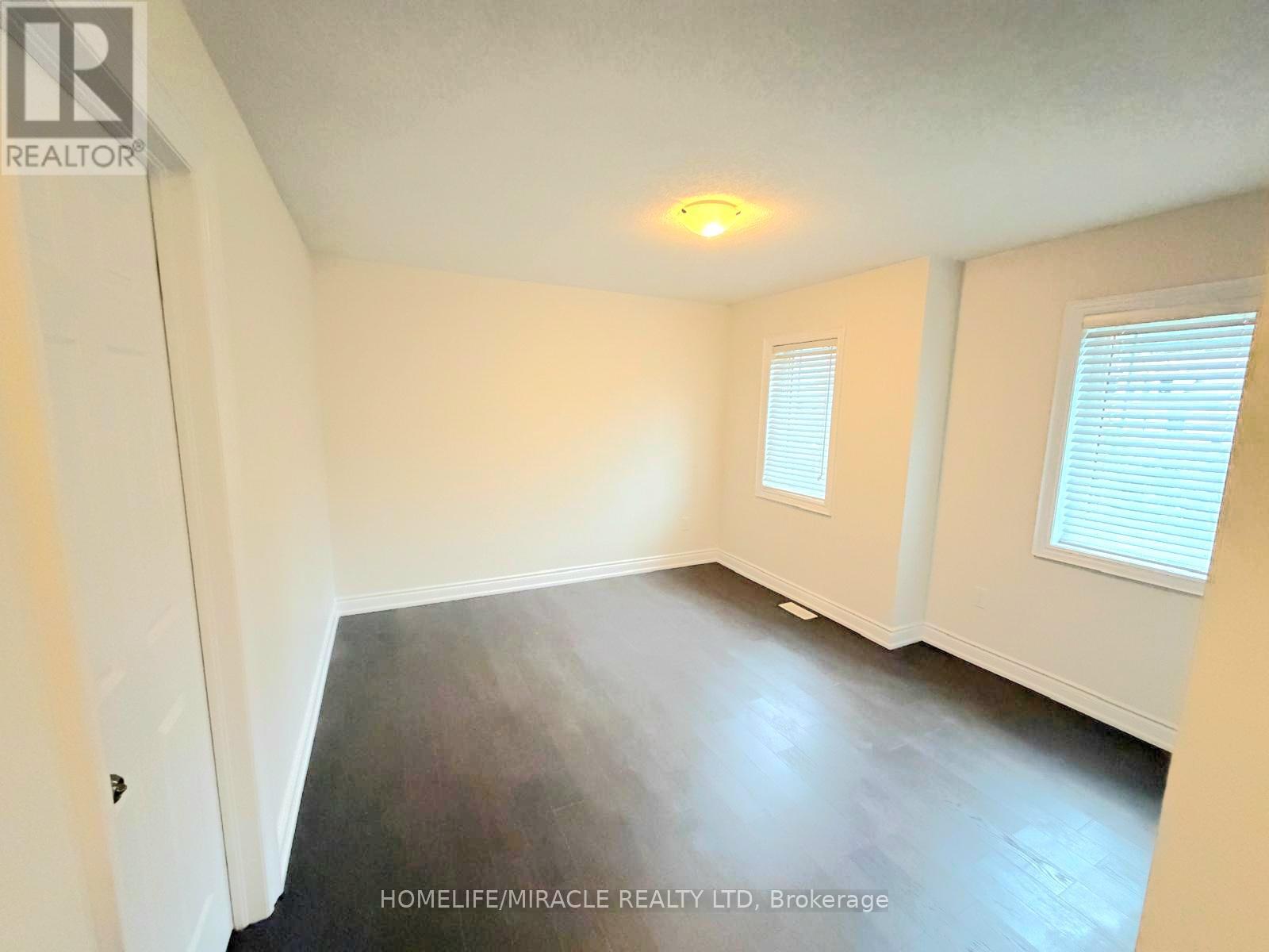 8054 BUCKEYE CRESCENT, Niagara Falls, Ontario