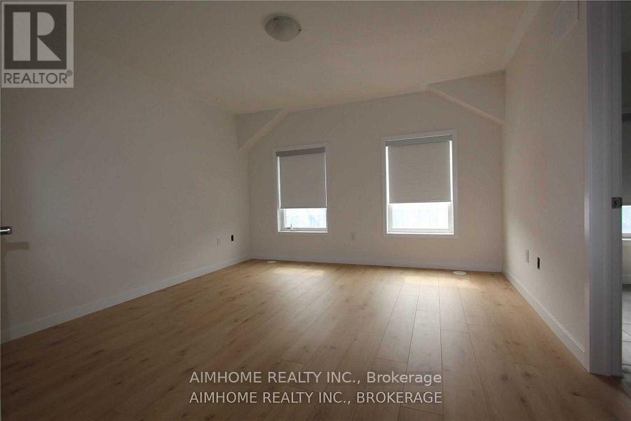 39 Seacoasts Circle, Vaughan, Ontario  L6A 5B8 - Photo 3 - N13483866