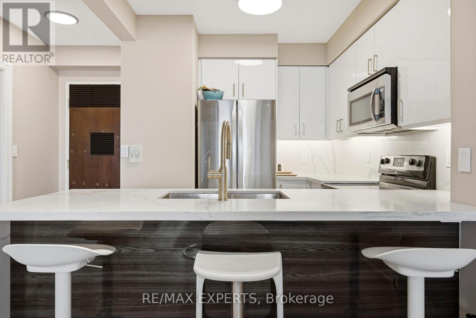 704 - 88 Promenade Circle, Vaughan, Ontario  L4J 9A4 - Photo 5 - N13483918