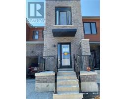 135 TURNBERRY LANE, Barrie, Ontario
