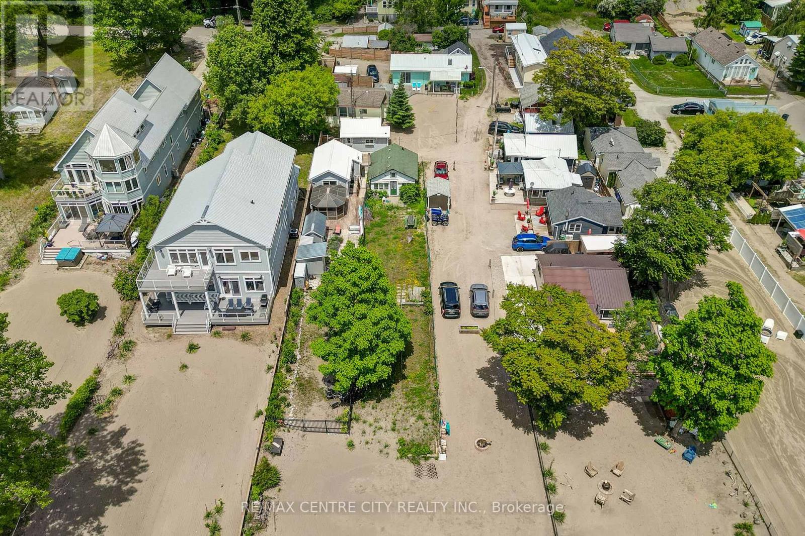 D - 444d Edith Cavell Boulevard, Central Elgin, Ontario  N5L 1G9 - Photo 6 - X13484252