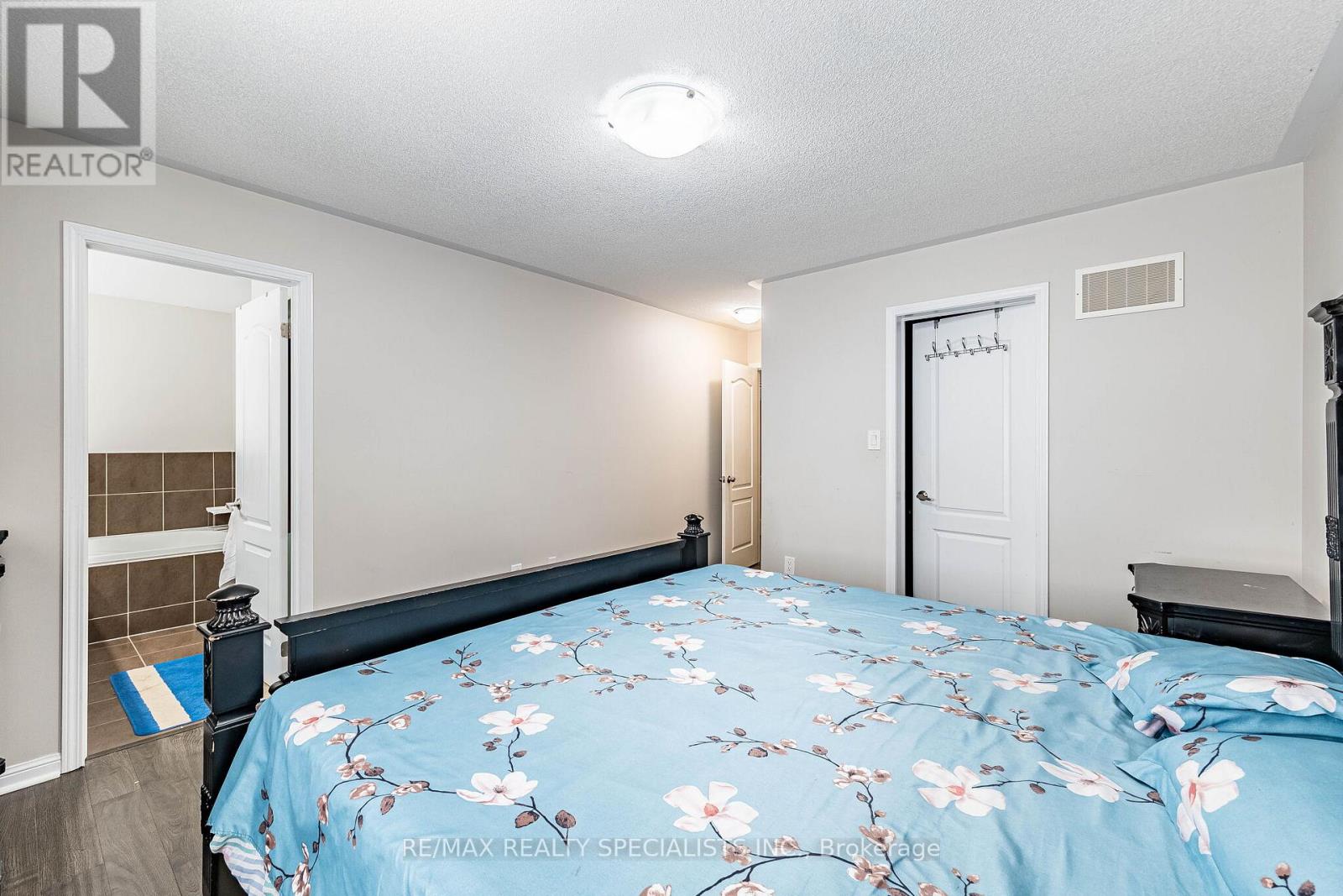 47 Robert Parkinson Drive, Brampton, Ontario  L7A 0Y2 - Photo 16 - W13483890