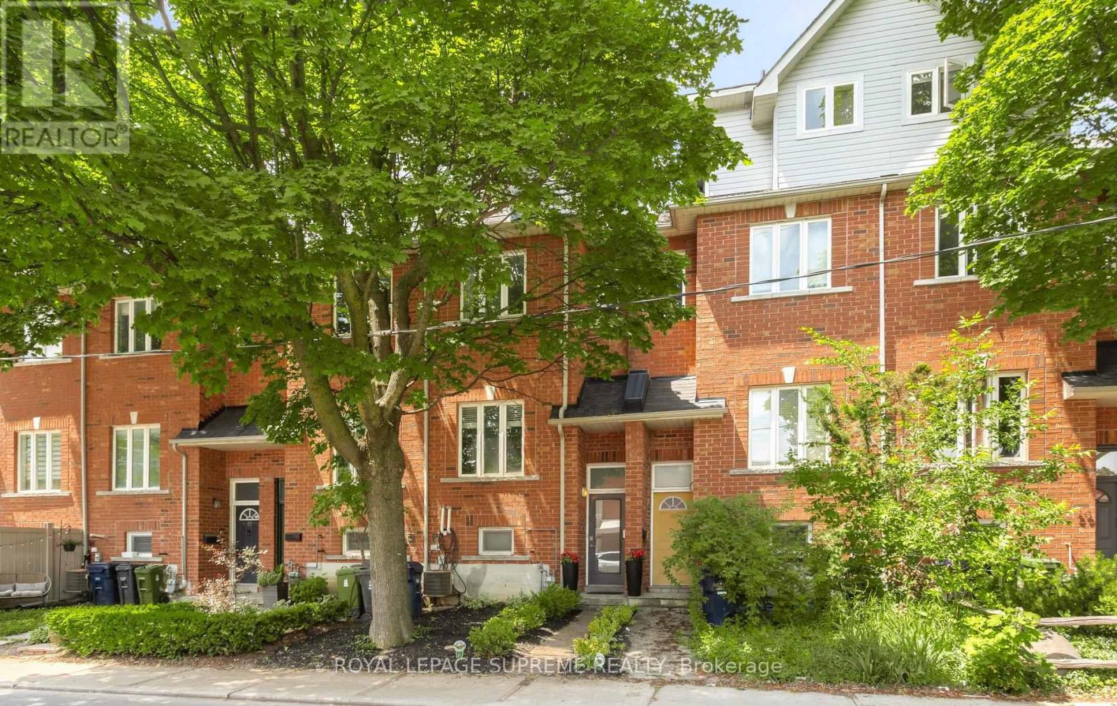 16 LIGHTBOURN AVENUE, Toronto, Ontario