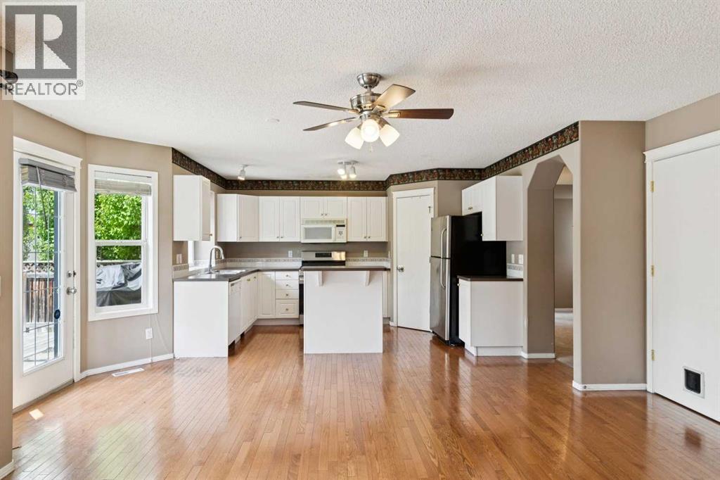 36 Valley Stream Close NW, Calgary, Alberta  T3B 5V7 - Photo 13 - A2323534