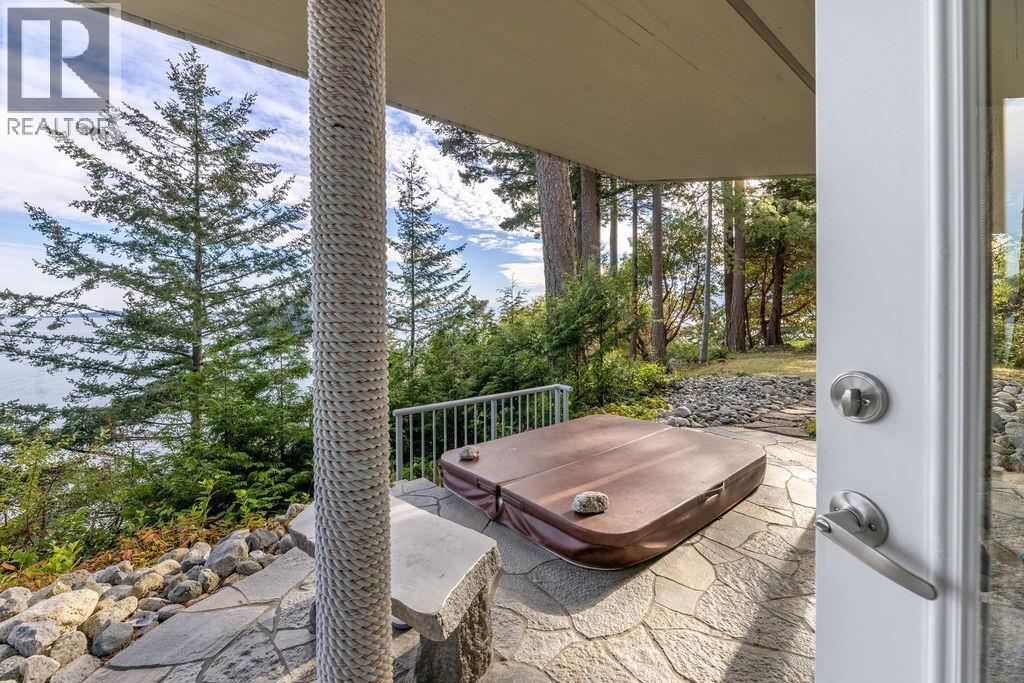 12416 Whitestone Road, Madeira Park, British Columbia  V0N 2H1 - Photo 25 - R3139401