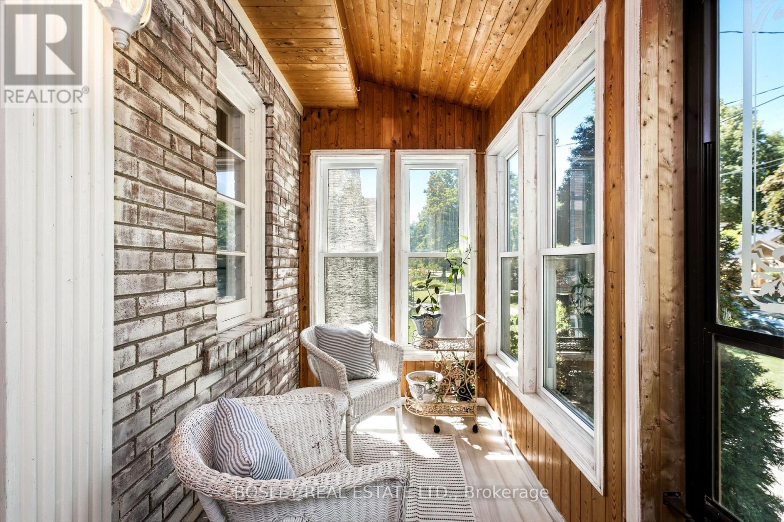 121 Presley Avenue, Toronto, Ontario M1L 3P9 - Photo 2 - E13484208