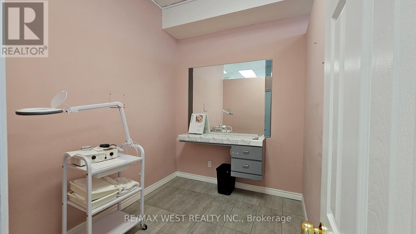 202 - 174 Harwood Avenue, Ajax (South West), Ontario  L1S 2H6 - Photo 5 - E13484260
