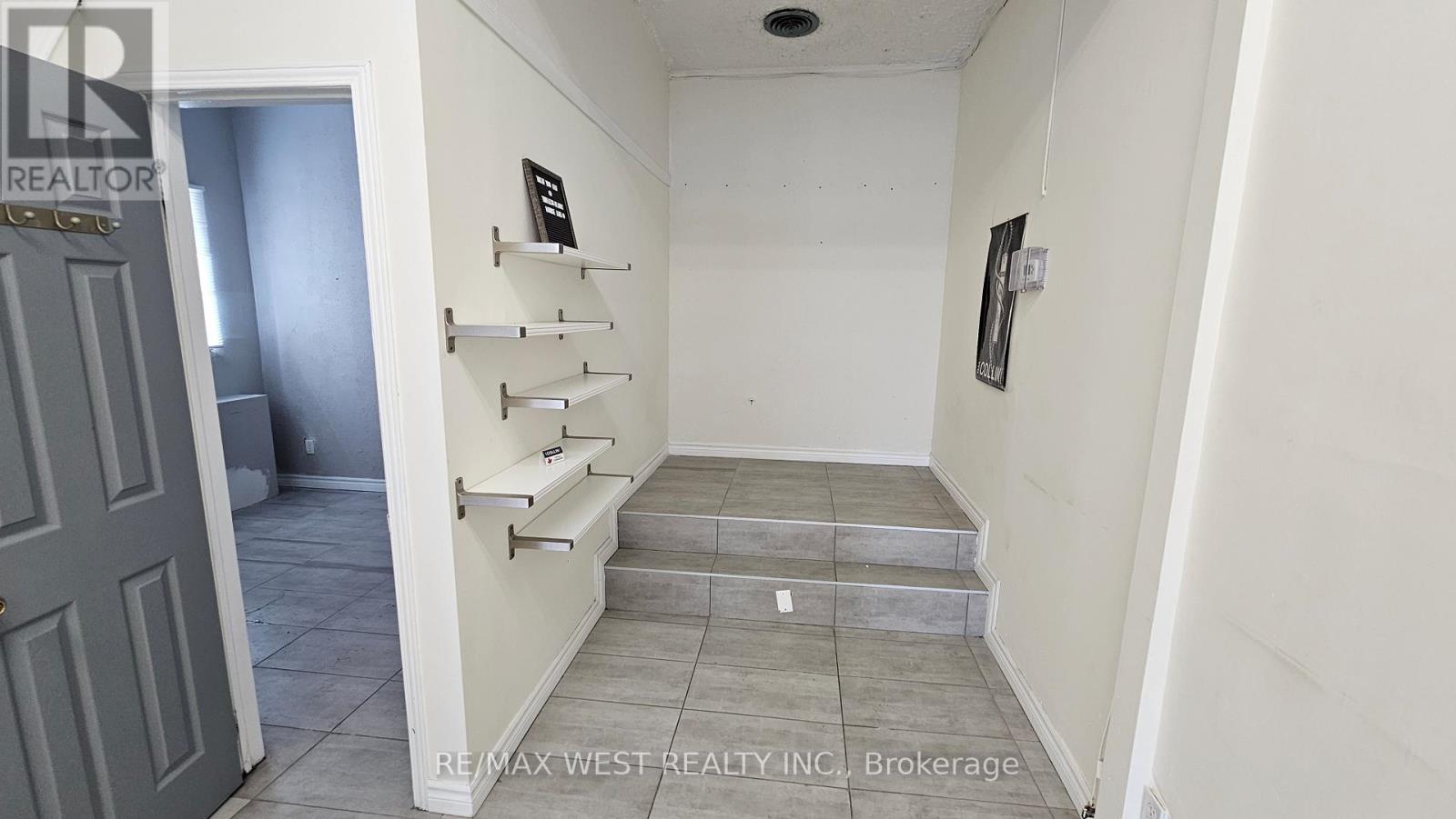 202 - 174 Harwood Avenue, Ajax (South West), Ontario  L1S 2H6 - Photo 9 - E13484260