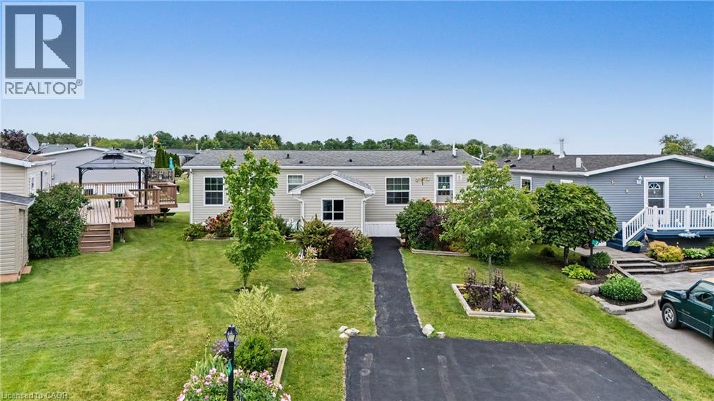 4 Hickory Hollow