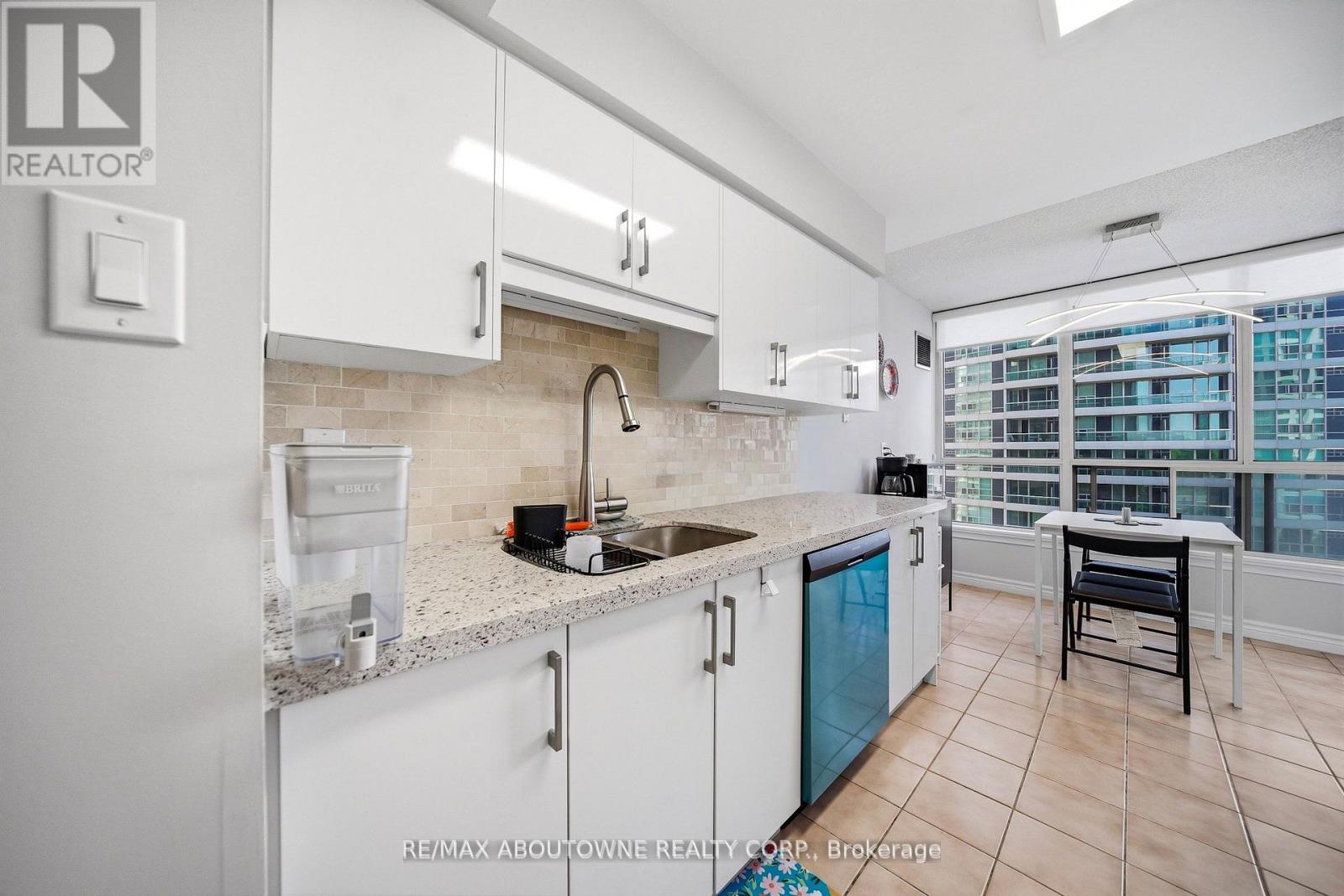 611 - 55 Elm Drive W, Mississauga, Ontario  L5B 3Z3 - Photo 7 - W13484130
